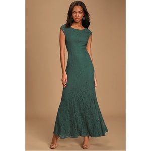Lulu’s Cascading Dreams Emerald Green Lace Maxi Dress NWT Small